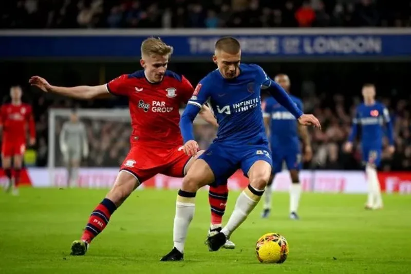 Chấm điểm Chelsea 4-0 Preston: Sterling "cosplay" Ronaldo | Người hùng không ngờ 1