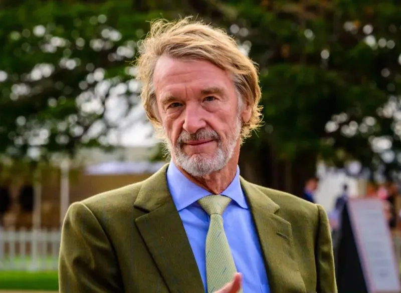 Sir Jim Ratcliffe muốn giảm bớt tiền lương của những cầu thủ hưởng đãi ngộ quá cao tại MU - Ảnh: Internet