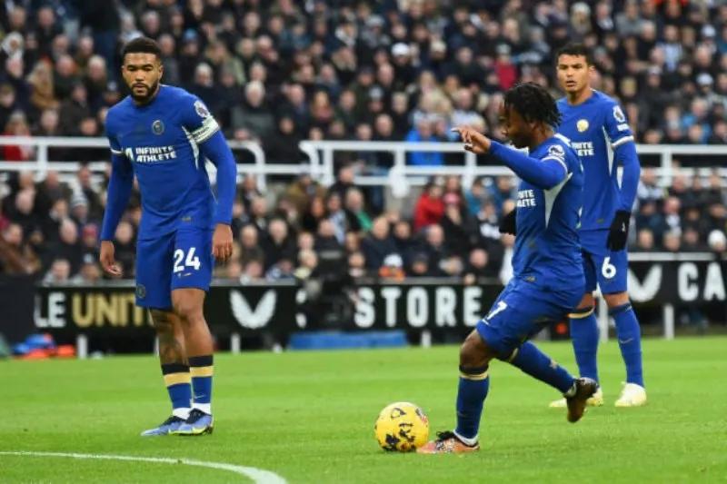 Pochettino tâng bốc sao Chelsea lên mây: "David Beckham đang run rẩy vì cậu ấy" 1