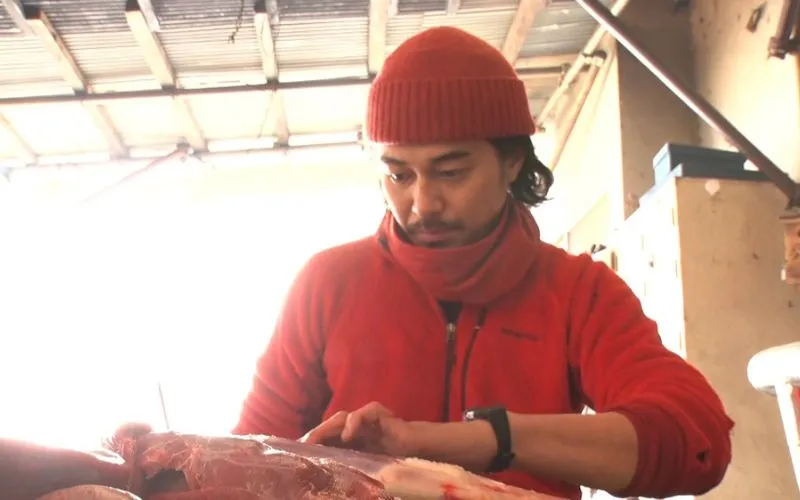 Nam diễn viên lên núi sống biệt lập với 3 nữ đồng nghiệp sau scandal ngoại tình 5