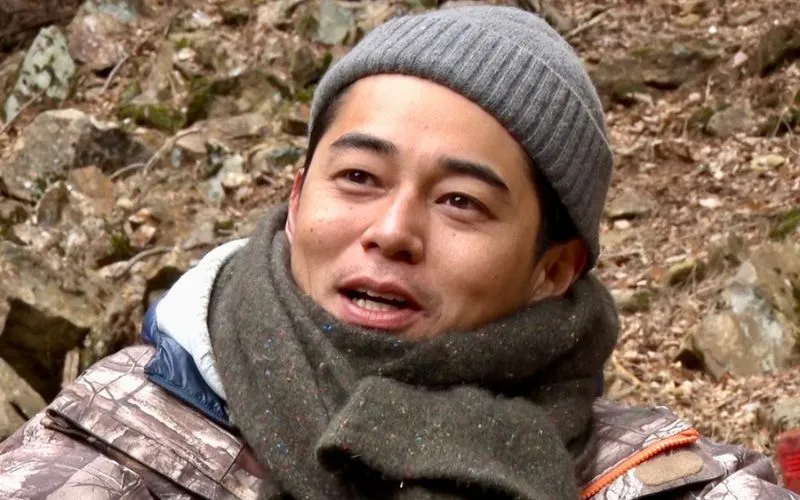 Nam diễn viên lên núi sống biệt lập với 3 nữ đồng nghiệp sau scandal ngoại tình 2