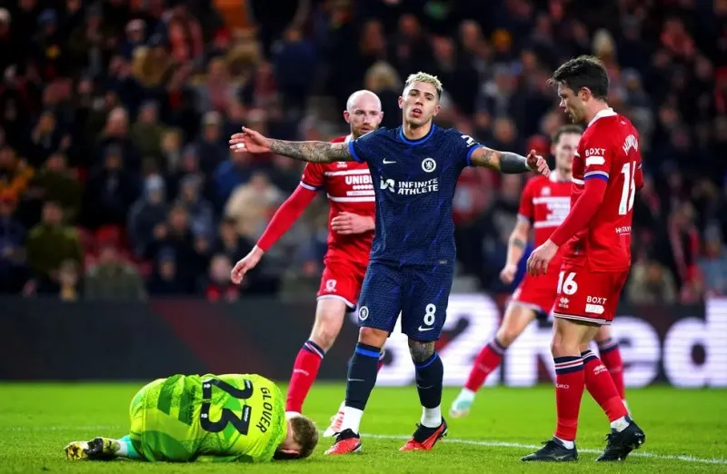 Kết quả bán kết Carabao Cup: Chelsea nếm trải quy luật nghiệt ngã, bị đội bóng của Carrick quật đổ 2