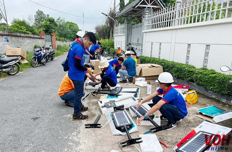 EVNGENCO 3 bàn giao các hệ thống chiếu sáng năng lượng mặt trời tại nhiều địa phương 2