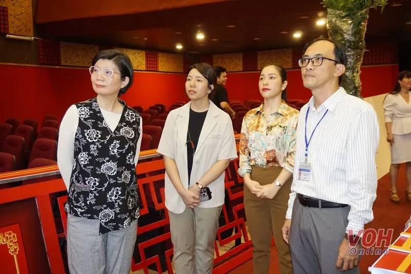 Chủ tịch hội động quản trị Đài Rti thăm và giao lưu với VOH 6