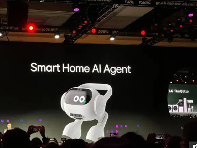 Robot AI đọc được cảm xúc của chủ và điều khiển thiết bị trong nhà 2