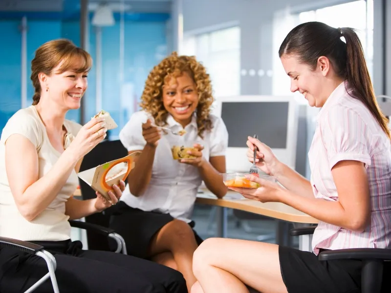 Mẹo đơn giản giúp dân văn phòng giảm cân, dáng chuẩn 1