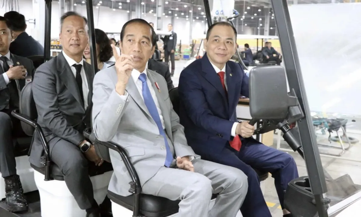 Tổng thống Joko Widodo mong muốn Vinfast mở rộng đầu tư xe điện tại Indonesia