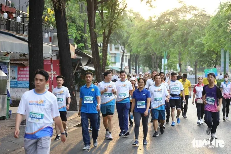 Điểm tin trưa 14/1: Việt Nam sẽ tự đóng toa xe lửa tốc độ 120km/h | Thuê hoặc mượn bằng lái xe để 'thế thân' nộp phạt nguội 2