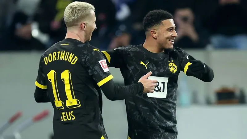 Sancho có kiến tạo đầu tiên cho Dortmund - Ảnh: Internet