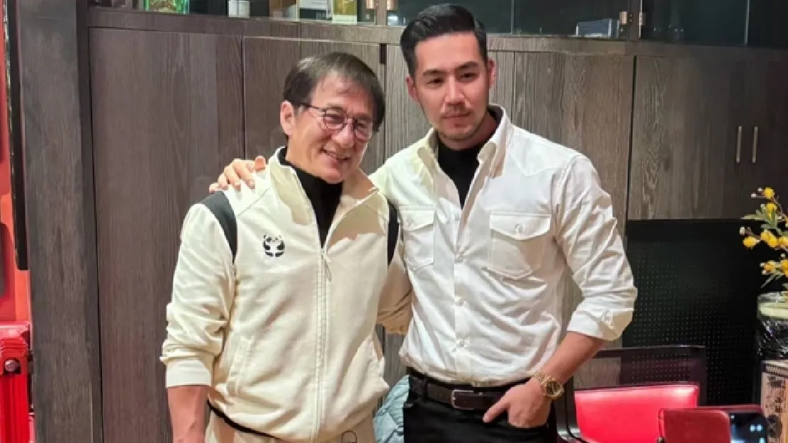 Thành Long gây chú ý vì trên người anh có một chỗ trông to hơn người thường 1