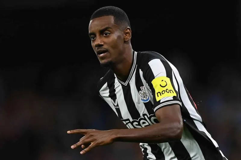 Ferdinand khuyên Arsenal chiêu mộ Isak từ Newcastle - Ảnh: Internet