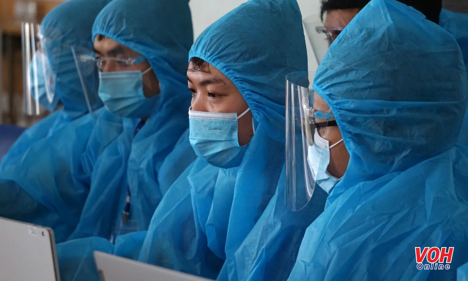 Chương II - Bài 1: Dòng chảy yêu thương giữa tâm dịch Covid-19