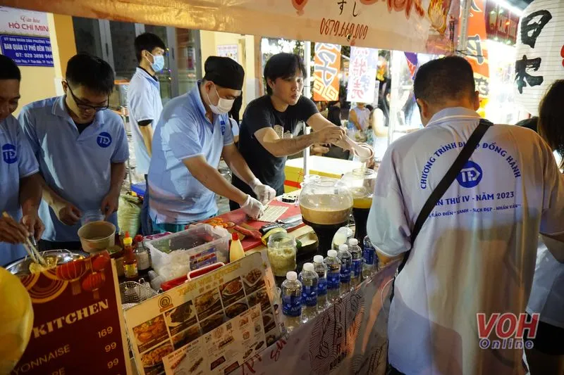 Phố đêm Thảo Điền: Điểm đến mới của người Sài Gòn 7