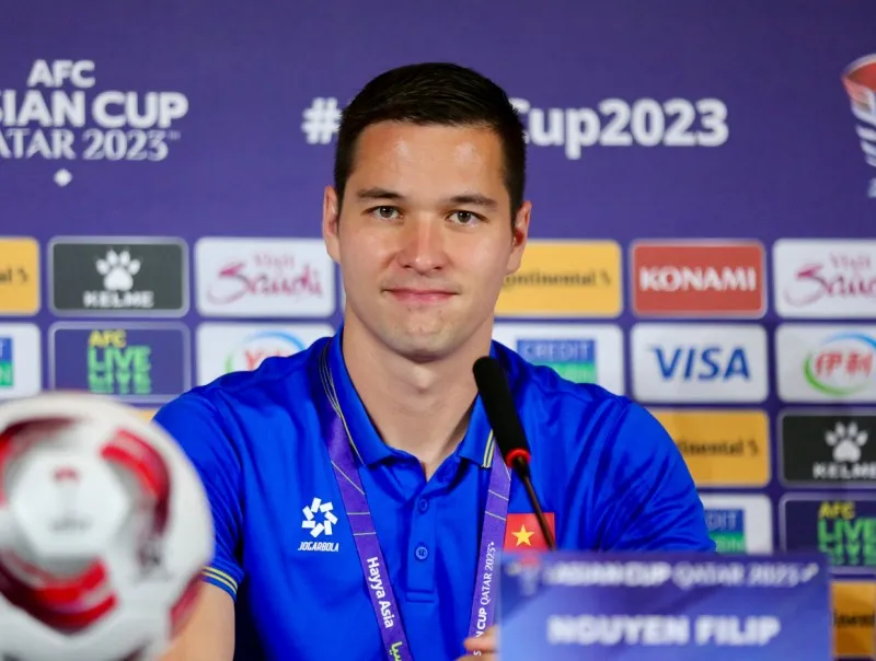 Tin bóng đá mới nhất: Filip Nguyễn cảm nhận áp lực so sánh với Văn Lâm | Liverpool hứng chịu cú sốc Salah 1