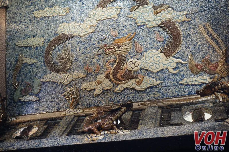 [Bài Mùng 2 tết] Phù Châu Miếu - Ngôi miếu nổi có tuổi đời gần 300 năm với hơn 100 bức tượng rồng 11