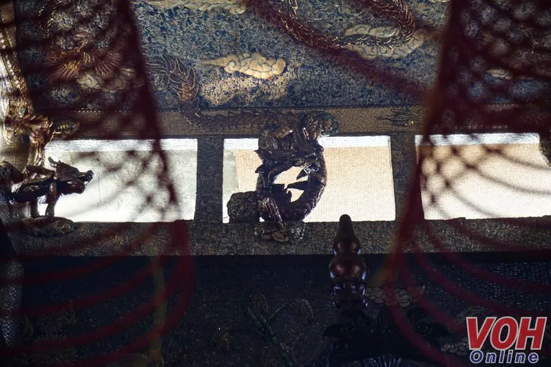 [Bài Mùng 2 tết] Phù Châu Miếu - Ngôi miếu nổi có tuổi đời gần 300 năm với hơn 100 bức tượng rồng 13