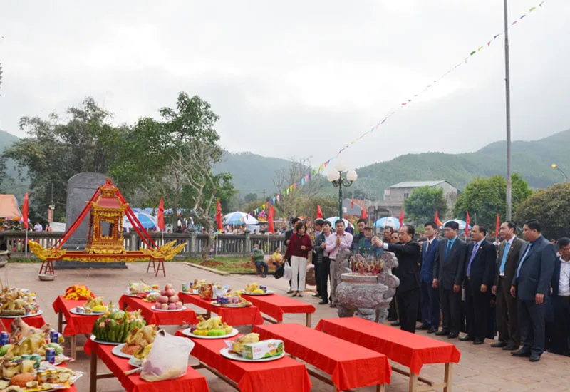 Những mẫu diễn văn khai mạc lễ hội đình làng truyền thống 2