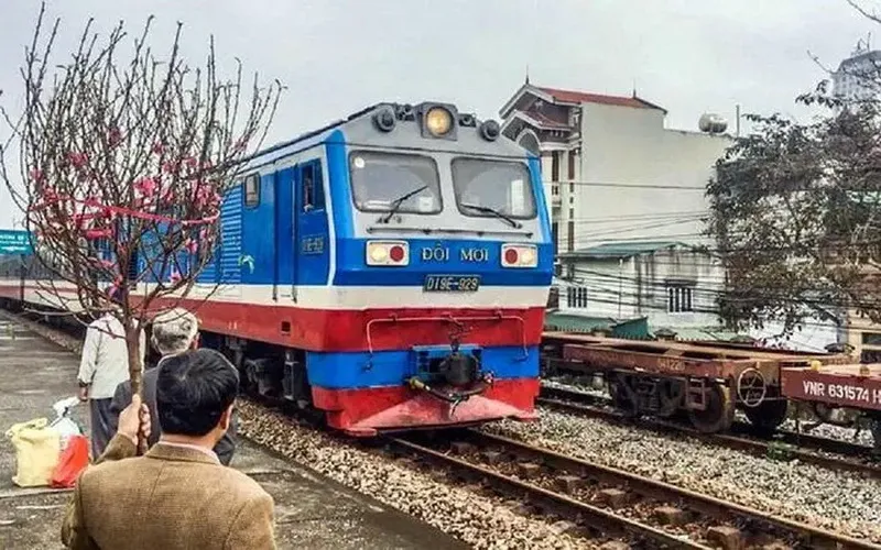 Vé tàu Tết TPHCM - Hà Nội tăng giá 1