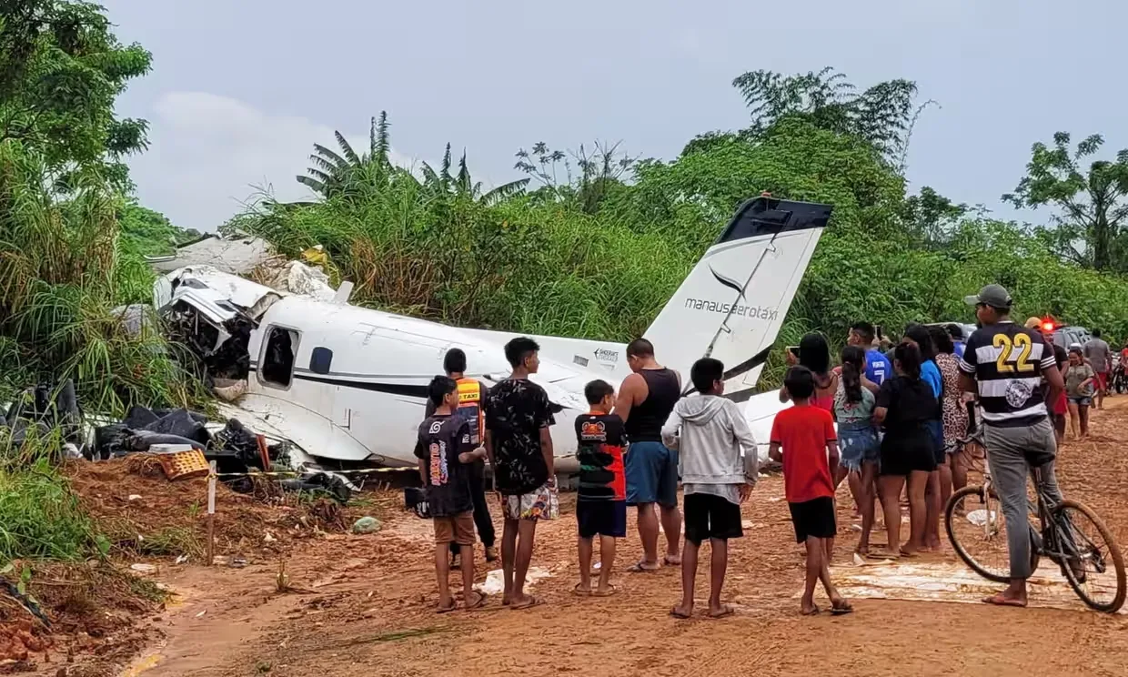 Rơi máy bay cỡ nhỏ ở Brazil, 7 người thiệt mạng