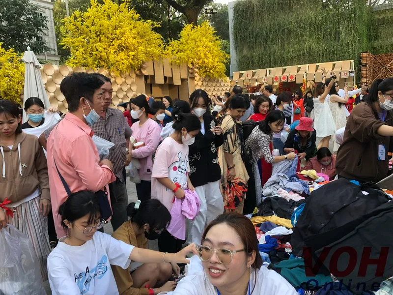 “Tết sum vầy đong đầy nhân ái” dành cho người nhiễm và ảnh hưởng bởi HIV/AIDS 1