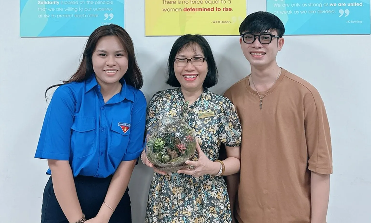 TS. Nguyễn Vũ Thụy Hồng Loan 