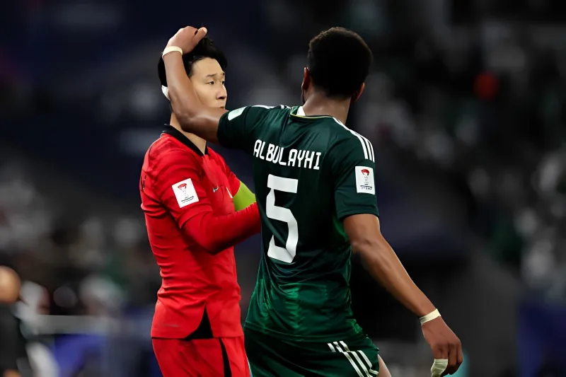 Điểm tin bóng đá 31/1: Son Heung-min bị nắm tóc | Ronaldo khoe sáu múi trước ngày gặp Messi 1