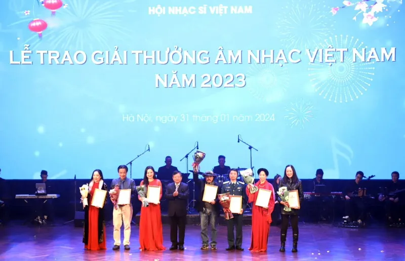 93 tác phẩm được trao Giải thưởng Âm nhạc Việt Nam 1