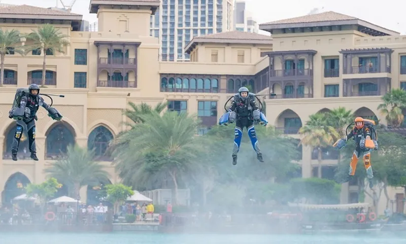 Dubai Jet Suit Race: Giải đua thiết bị bay phản lực cá nhân đầu tiên trên thế giới 2