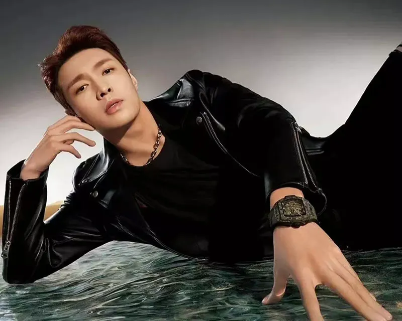 Trương Nghệ Hưng bị phát hiện vào khách sạn cùng Triệu Lộ Tư, công ty phản hồi thế nào? 3