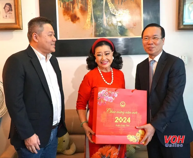 Chủ tịch nước Võ Văn Thưởng thăm và chúc tết NSND Kim Cương 2