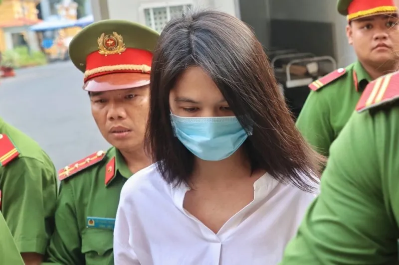 Ngọc Trinh hầu tòa, bản án nào sẽ dành cho cô? 1