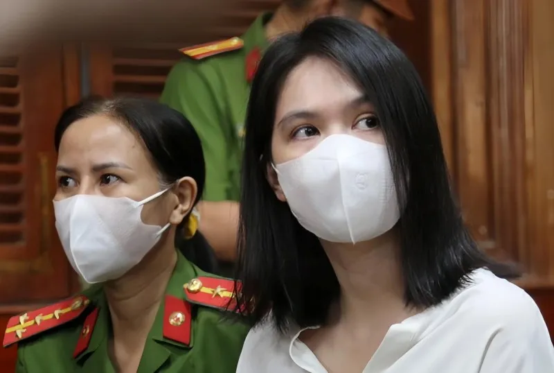 Ngọc Trinh hầu tòa, bản án nào sẽ dành cho cô? 3