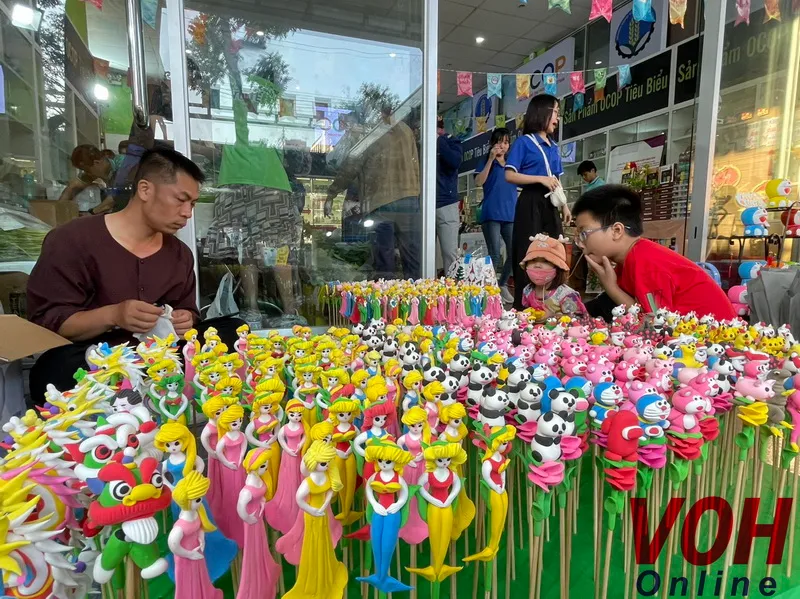 Gần 1.000 sản phẩm đặc sản tại Phiên chợ “Tết Xanh – Quà Việt” 2024 2