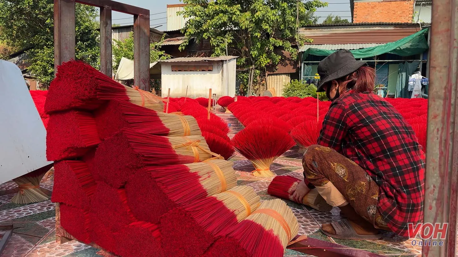 Làng nghề làm nhang gần trăm tuổi ở TPHCM tất bật cho vụ Tết 1