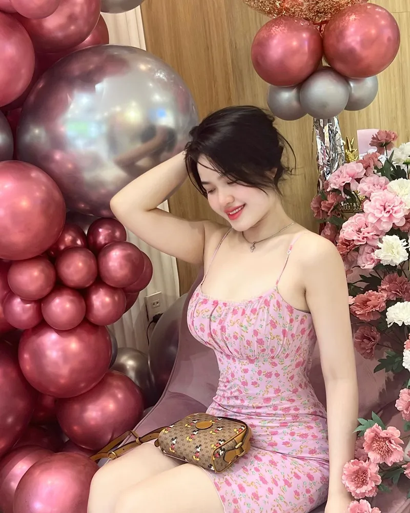 Chân dung hotgirl 2k2 hẹn hò kỹ sư 31 tuổi lương 100 triệu gây sốt cộng đồng mạng 8