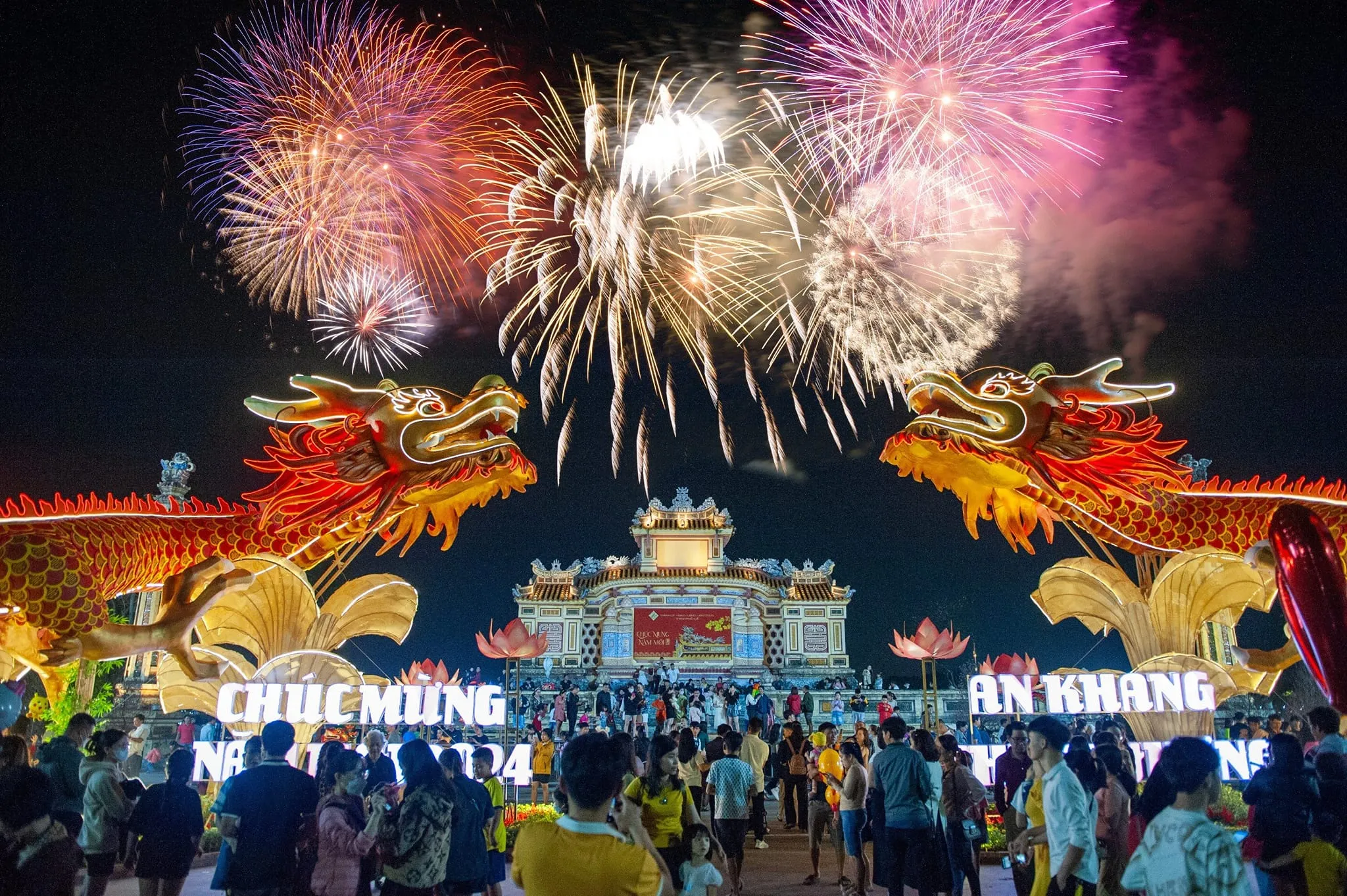 Thế giới rộn ràng đón Tết Giáp Thìn