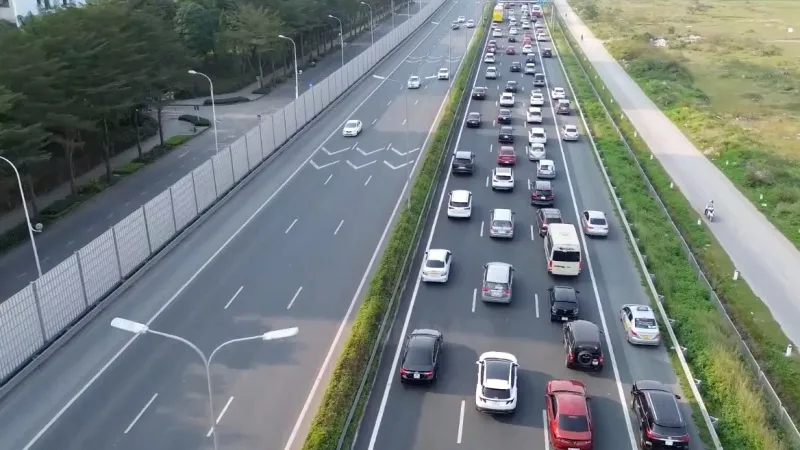 Khuyến cáo người dân trở về Hà Nội cần tránh giờ cao điểm 1