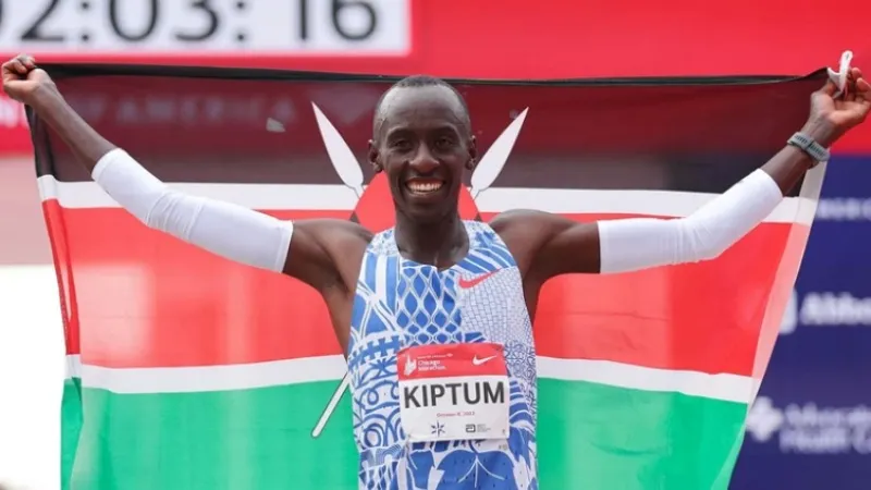 Kỷ lục gia marathon thế giới qua đời ở tuổi 24 1