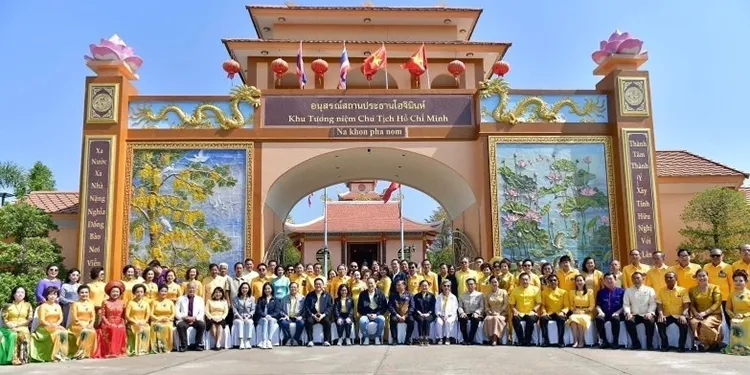 Thủ tướng Thái Lan thăm Khu tưởng niệm Chủ tịch Hồ Chí Minh ở tỉnh Nakhon Phanom 1