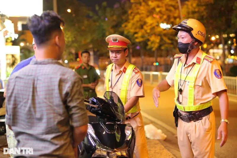 Điểm tin trưa 18/2: Rạp xiếc biểu diễn đa năng TPHCM khánh thành năm sau | Vàng nhẫn, vàng nữ trang tăng cao kỉ lục 6