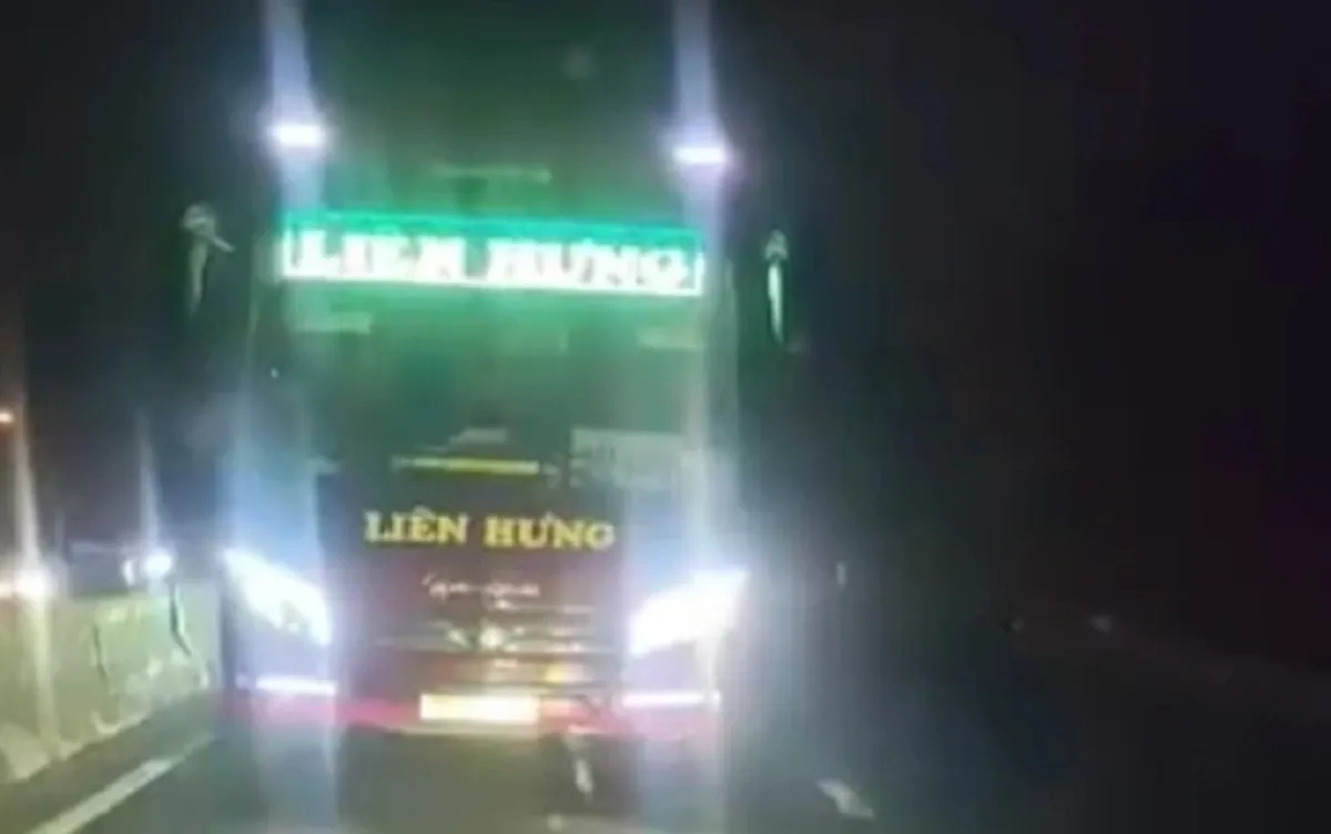 Chiếc xe khách của tài xế H. điều khiển đi ngược chiều quốc lộ 1 