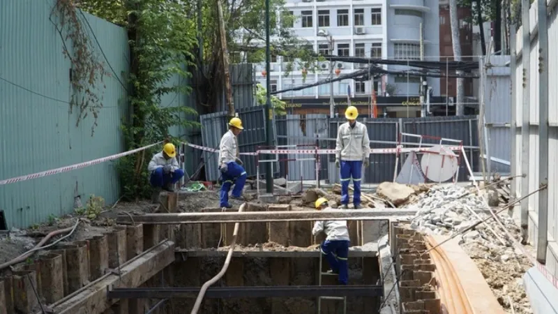 Điểm tin chiều 19/2: Cha lãnh án tù vì đâm chết con ruột  | Va chạm với tàu hỏa, nữ giáo viên tử vong 1