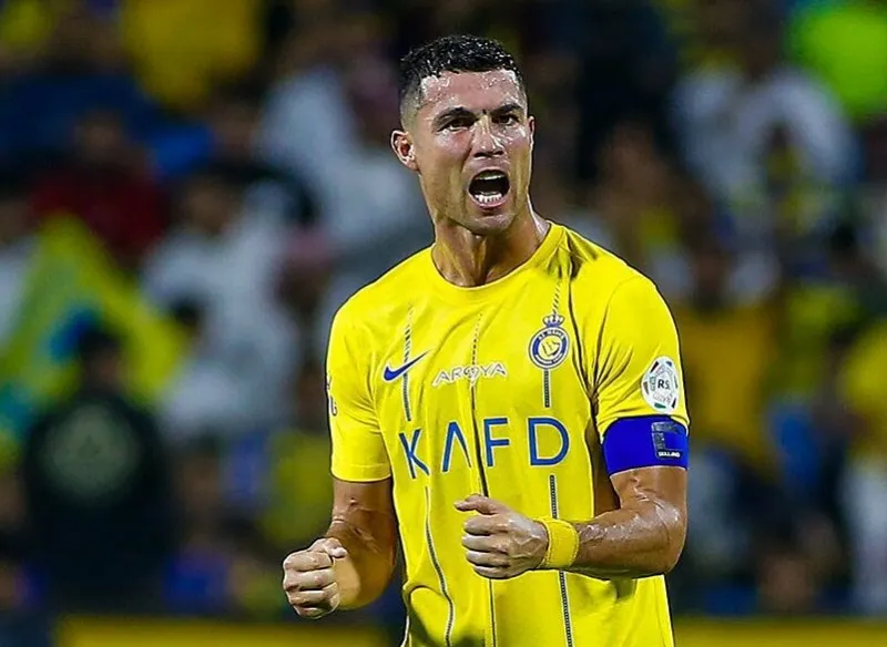 VIDEO: Ronaldo thị uy dữ dội, giáo huấn hàng phòng ngự Al Nassr 