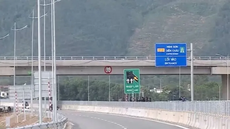 Tập trung đầu tư các tuyến cao tốc quy mô 2 làn xe 1