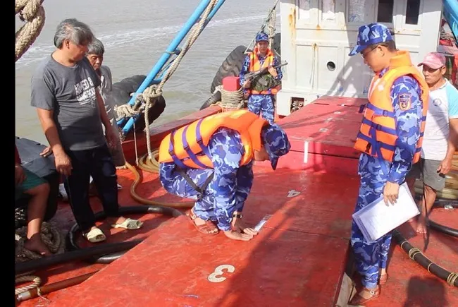 Cảnh sát biển phát hiện nhiều vụ chở dầu DO trái phép 1