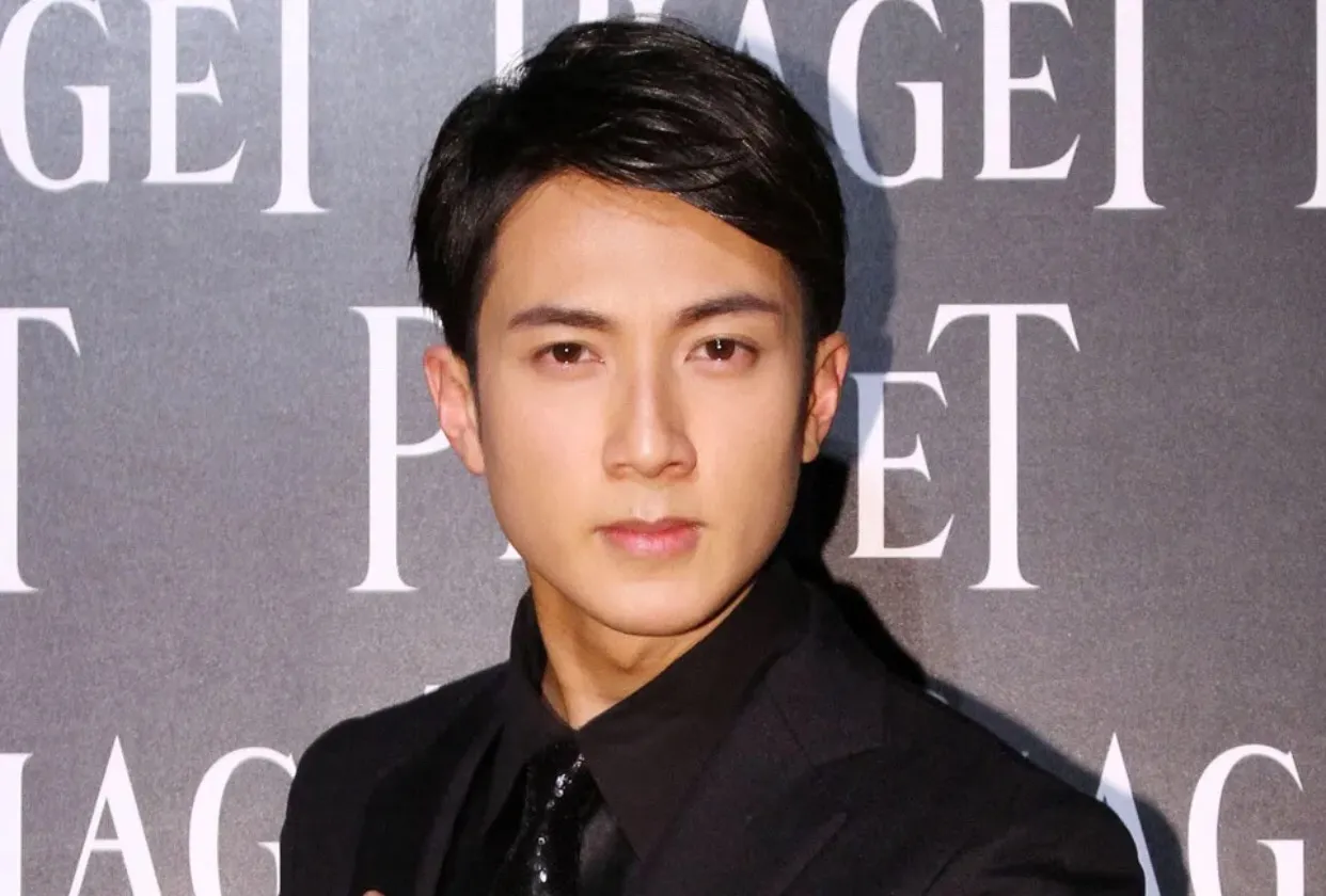 Ngô Tôn bị "soi" gia thế khi lộ ảnh vương phi Vương quốc Brunei đến nhà chúc tết 1