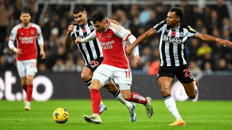 Vì sao trận Arsenal vs Newcastle diễn ra vào khung giờ lạ lẫm? 2