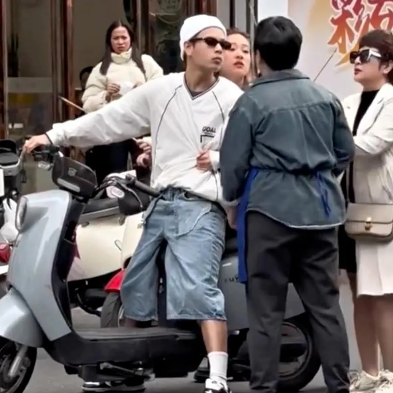 Vợ chồng Jaykii và những lần cư xử khiếm nhã 1