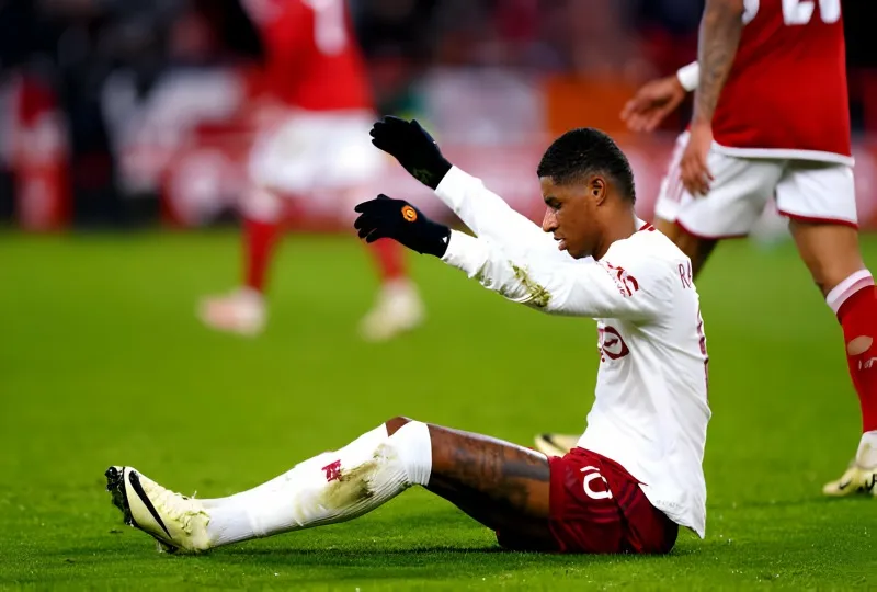 Alan Shearer phát cáu với ngôi sao MU tỏ thái độ: 