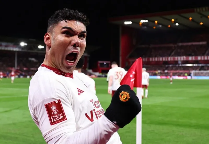 Đội hình tiêu biểu vòng 5 FA Cup: Cứu tinh Casemiro | 